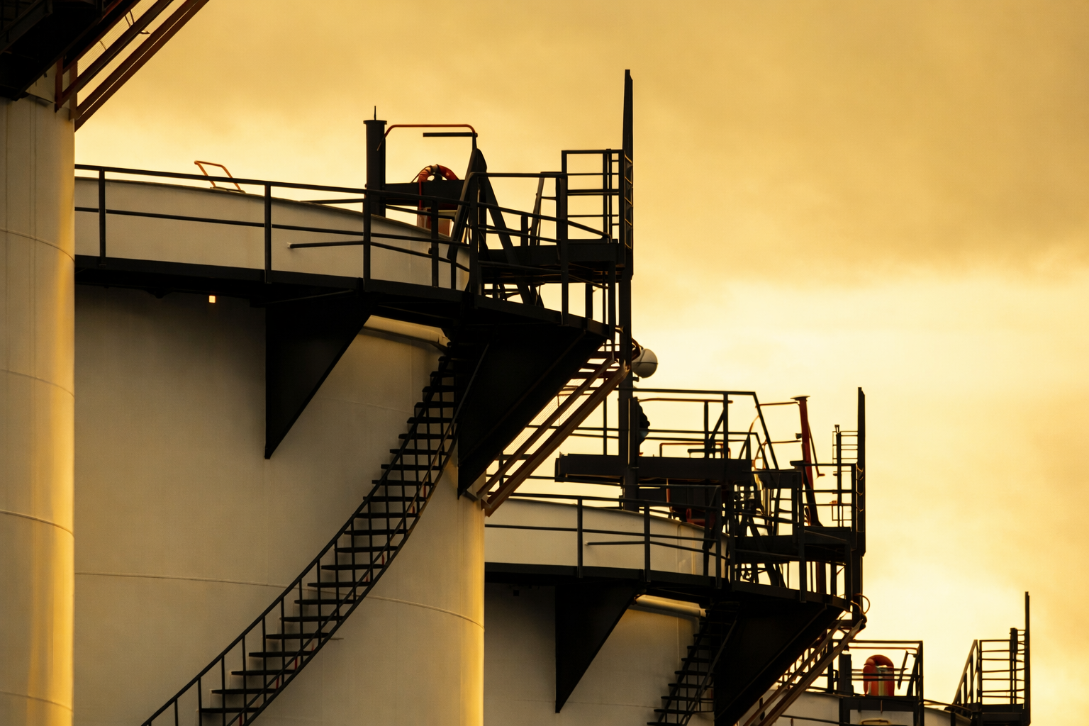 Bulk liquid storage tank farm at Port Alma Queensland